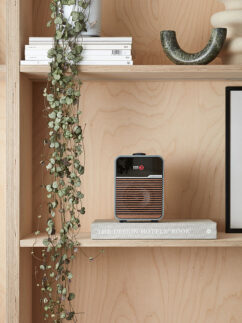 Ruark-R1S-book